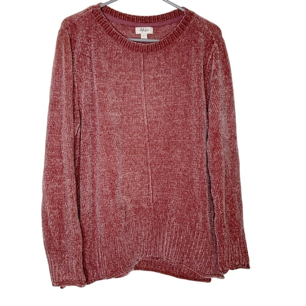 STYLE & Co rose pink sweater with crew neckline. Size M